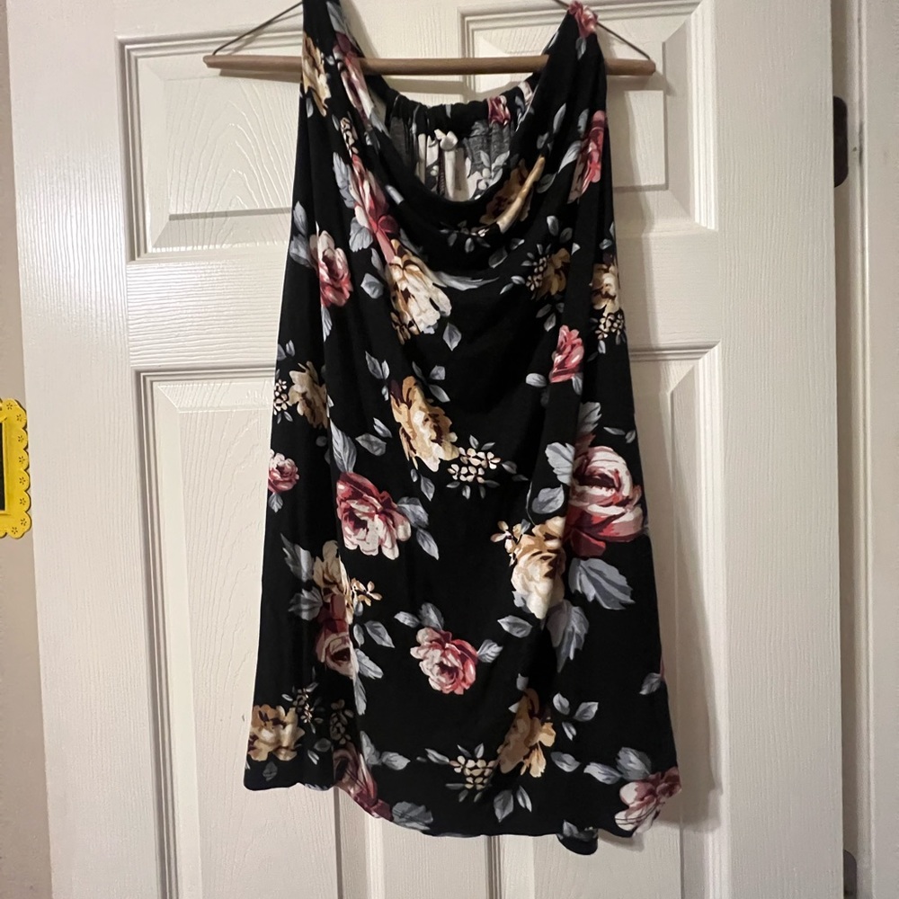 Woman’s Maurices sleeveless shirt in good condition